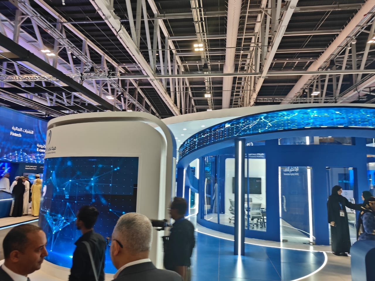 TRA pavilion curved LED ribbon and meeting rooms